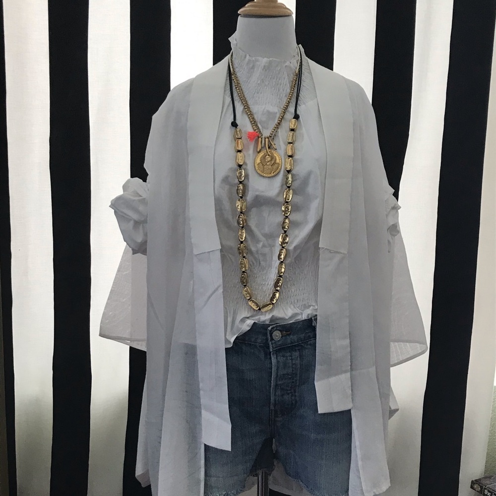 perfect piece over a swimsuit or a ball gown!!